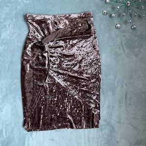 Twelve by Ontwelfth Pink Velvet Side Tie Skirt Size M